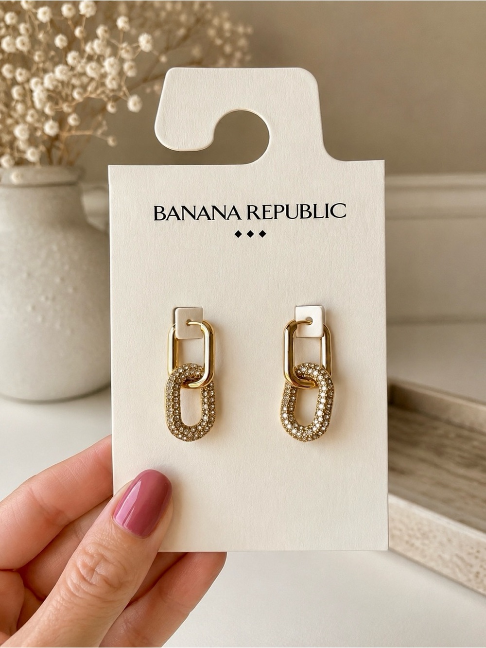 Banana Republic Gold Crystal Link Drop Earrings 💛✨